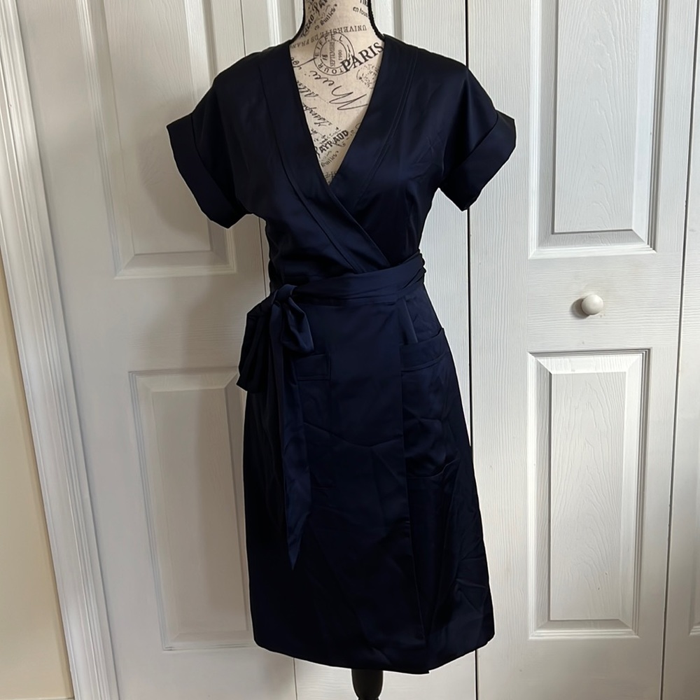 New w/tags. Beautiful J.Crew Navy wrap dress, fully lined, satin look. Size XXS
